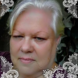 Meet your Posher, Gloria dalton